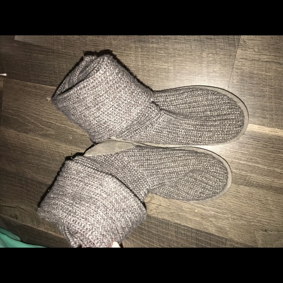 uggs - Picture 2 of 5